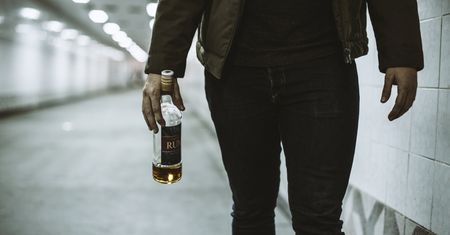 Ukradł alkohol ze sklepu- grozi mu do 10 lat pozbawienia wolności