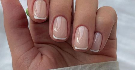 Manicure w stylu francuskim. Zawsze będzie na topie