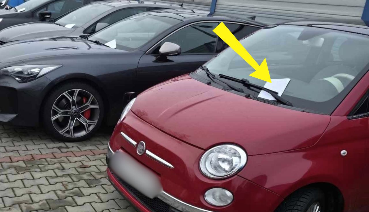 Zobaczył karteczkę. Wściekł się. "To jest nielegalne"