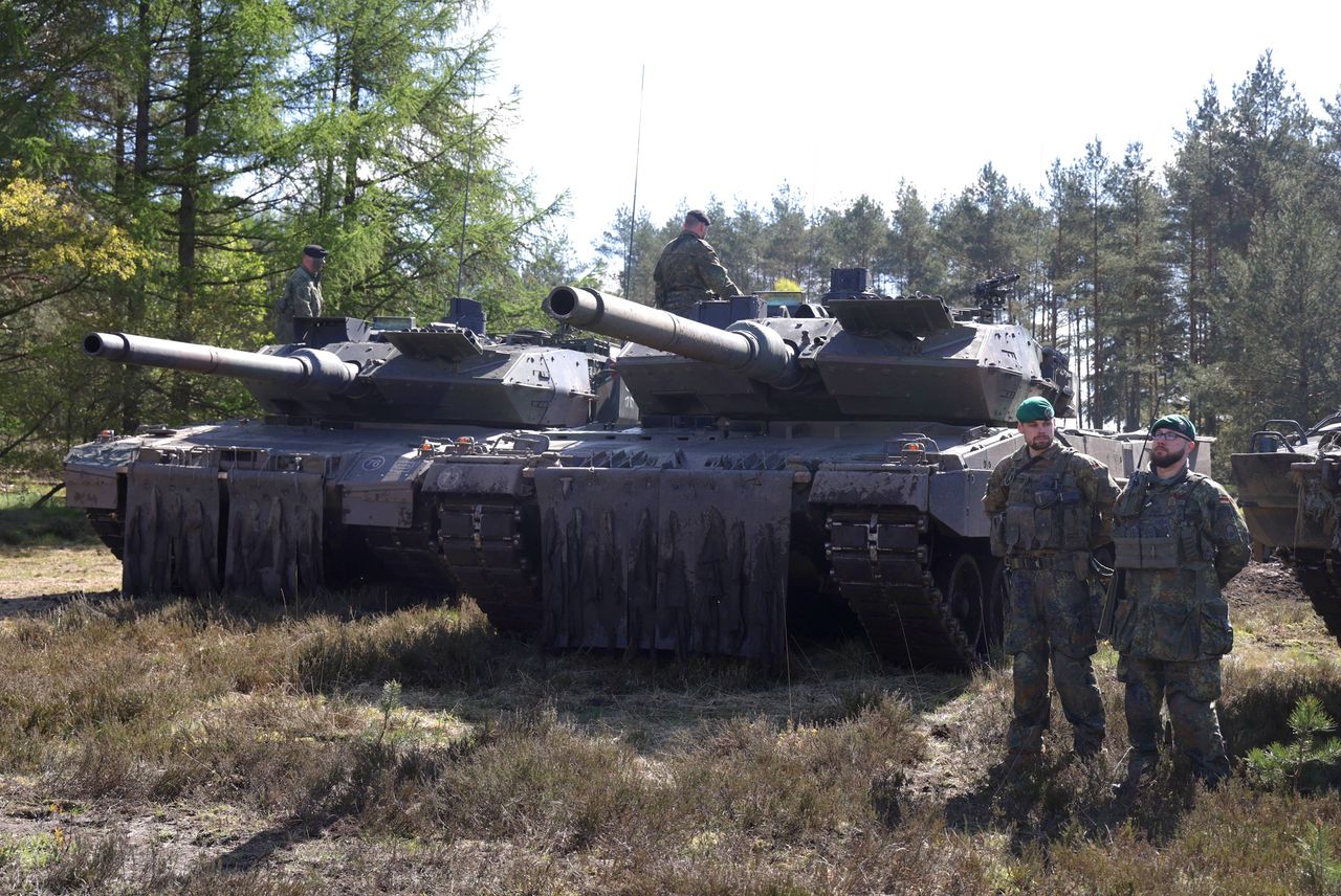 Niemcy się zbroją. Francja patrzy z niepokojem
