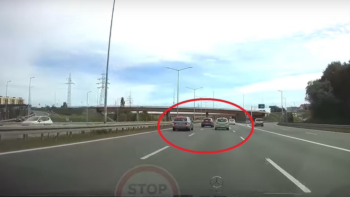 "Awantura" na drodze. Kierowca cupry się wściekł