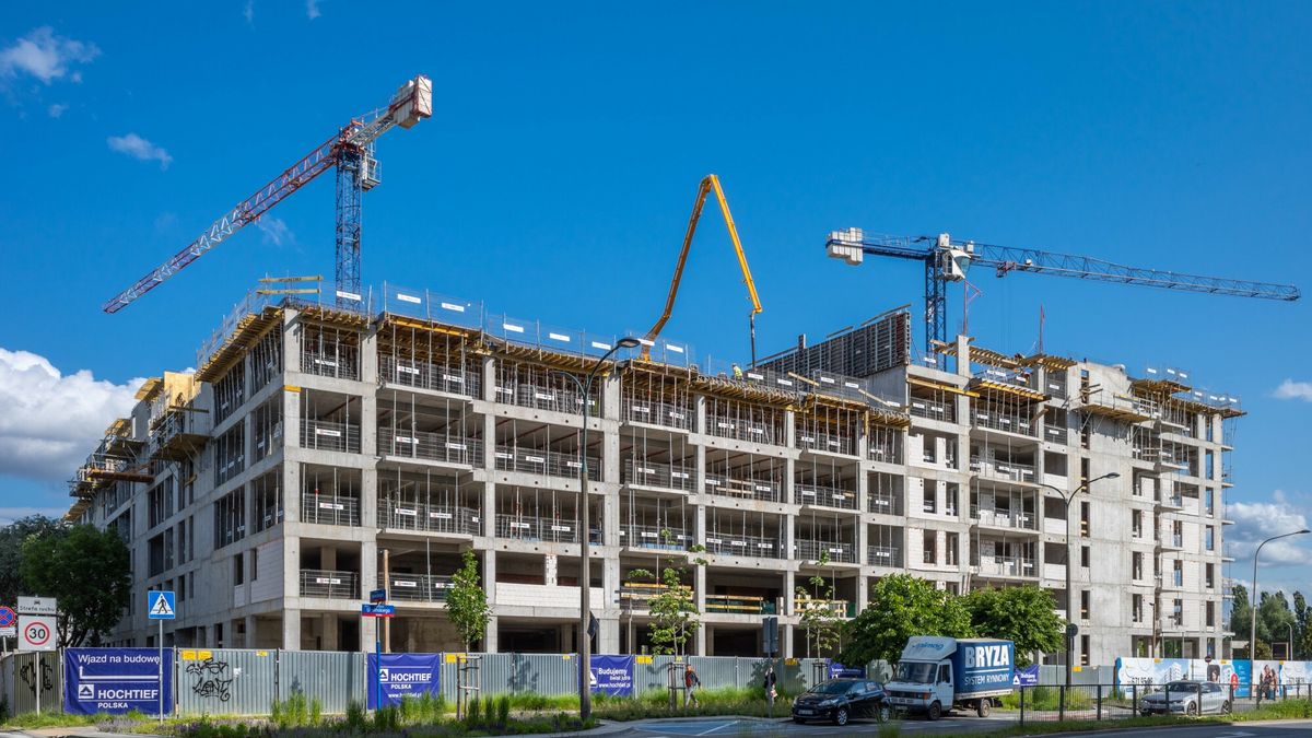 Stock Arkadiusz ZiółekFot. Arkadiusz Ziółek/East News.n/z Budowa nowego budynku mieszkalnego.ARKADIUSZ ZIÓŁEK