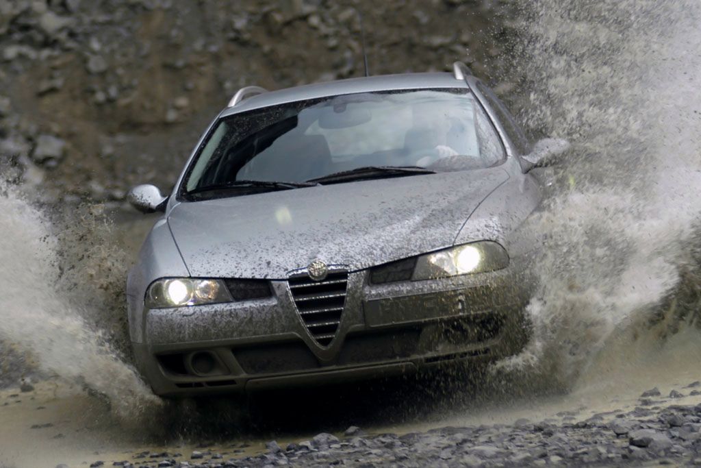 Alfa Romeo 156 Crosswagon Q4 na napędem stałym, realizowanym przez centralny dyferencjał Torsen