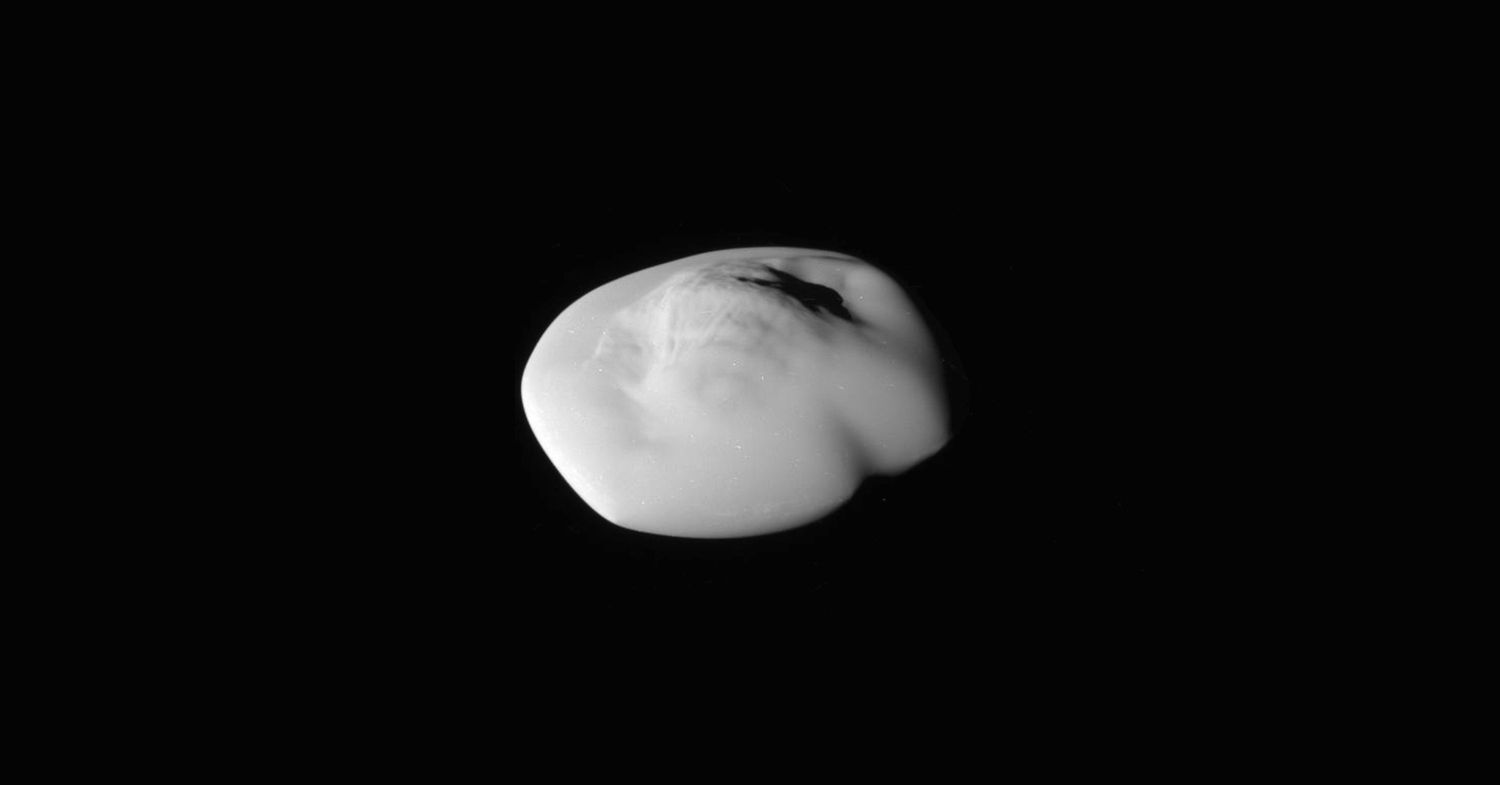 Sonda Cassini jest w kosmosie już od 20 lat. Oto najlepsze zdjęcia Saturna, które zarejestrowała 9