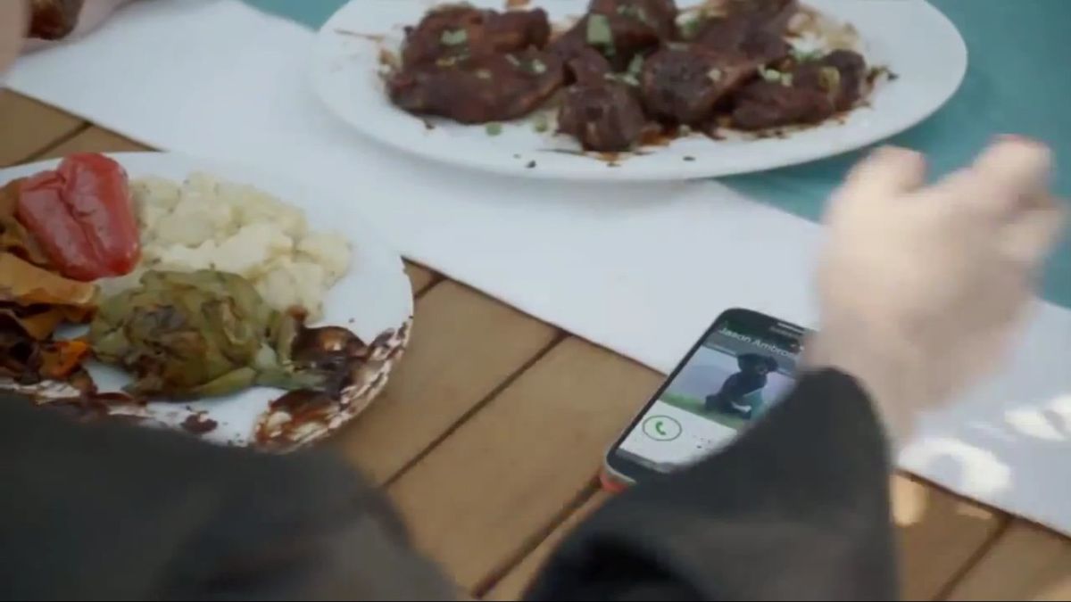 Odbieraj połączenia machnięciem ręki na dowolnym telefonie z Androidem 1