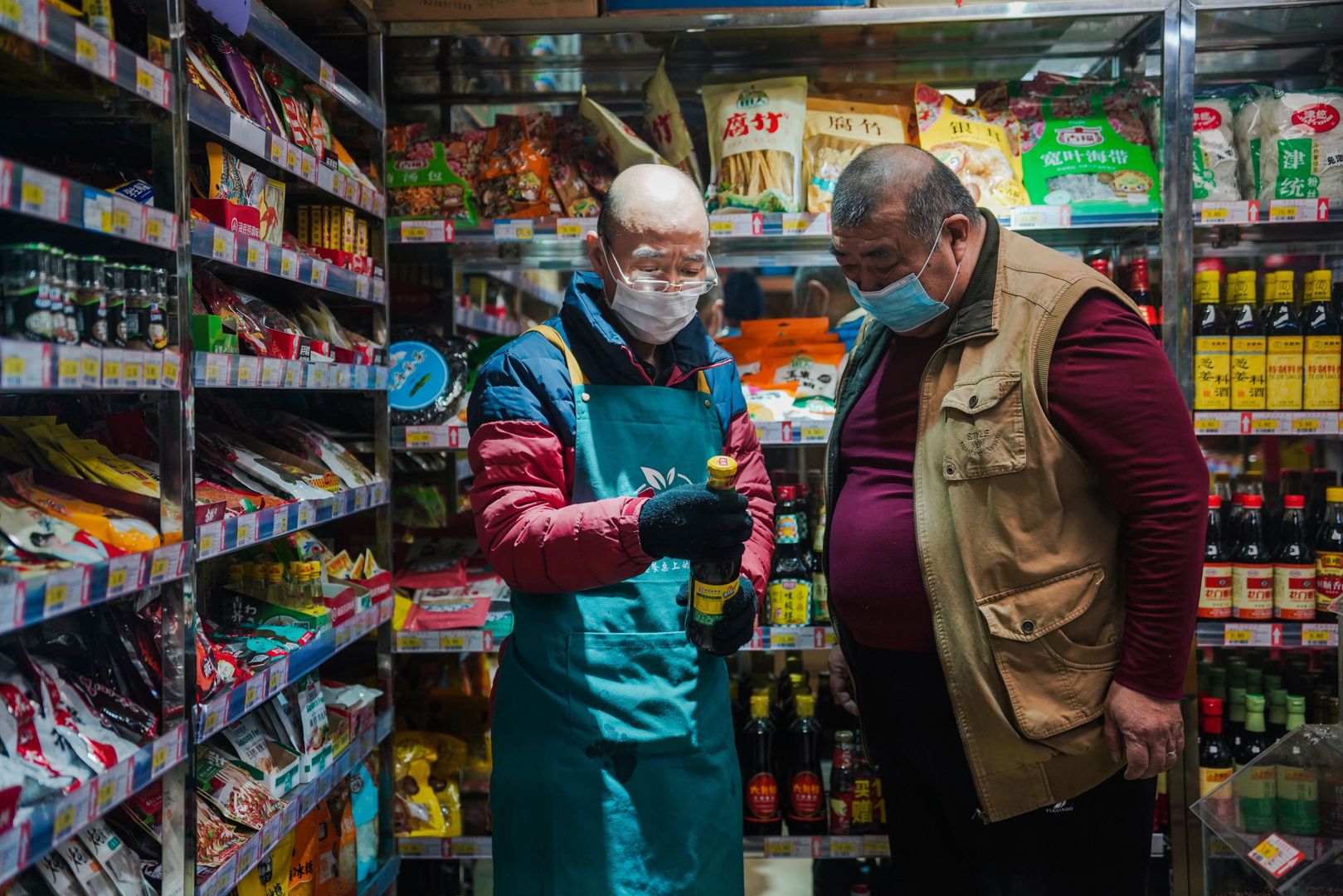 China's consumer inflation rose by 2.1 percent in October
epa10295364 A market in Beijing, China, 09 November 2022. According to the National Bureau of Statistics on 09 November, China's Consumer Price Index (CPI), which is a main gauge of inflation, rose by 2.1 percent year-on-year in October 2022. The increase was 0.7 percent lower compared to September.  EPA/WU HAO 
Dostawca: PAP/EPA.
WU HAO