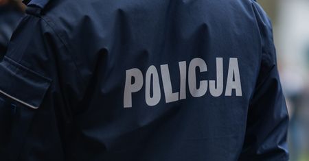 Seniorzy stracili fortuny. Oszustka wydała pieniądze na rzęsy i buty