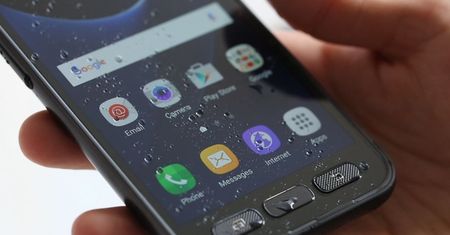 Galaxy S7 i Galaxy S7 Active w teście odporności na upadki