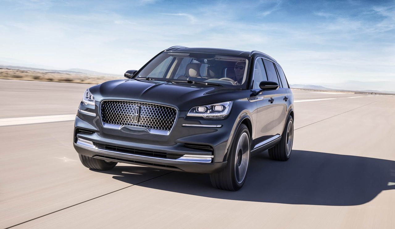 Lincoln Aviator przybył by ratować markę. Ma mocne argumenty