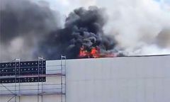 Nowoczesny basen w ogniu. "Wszyscy się ewakuowali"