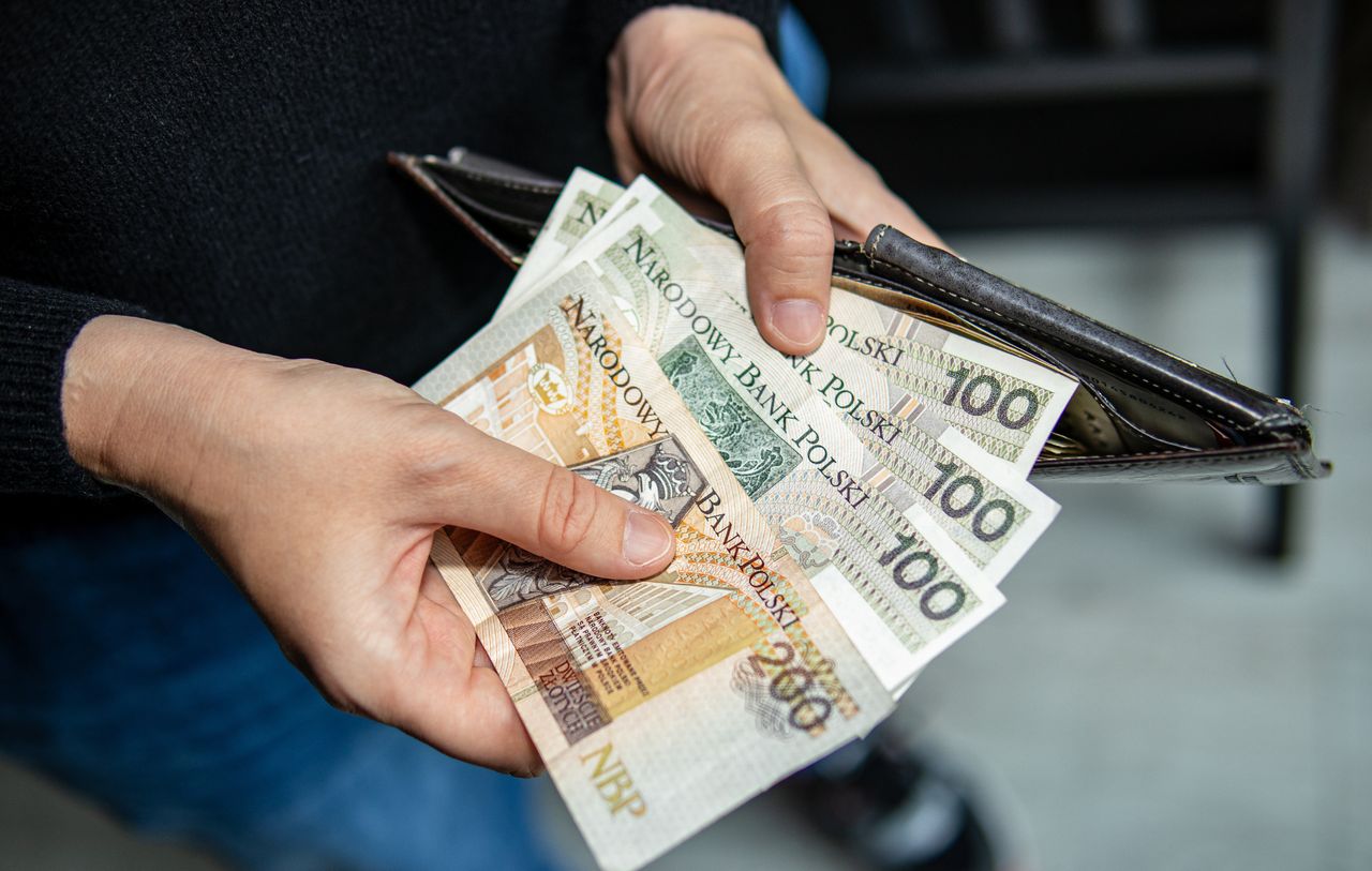 Nauczyciele na wcześniejszych emeryturach. ZUS pokazał, ile dostają