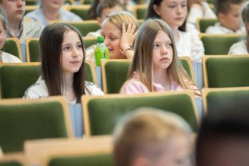 Za nami zakończenie roku szkolnego Podlaskiego Uniwersytetu Dziecięcego w Politechnice Białostockiej. Emocji i wzruszeń nie brakowało!
