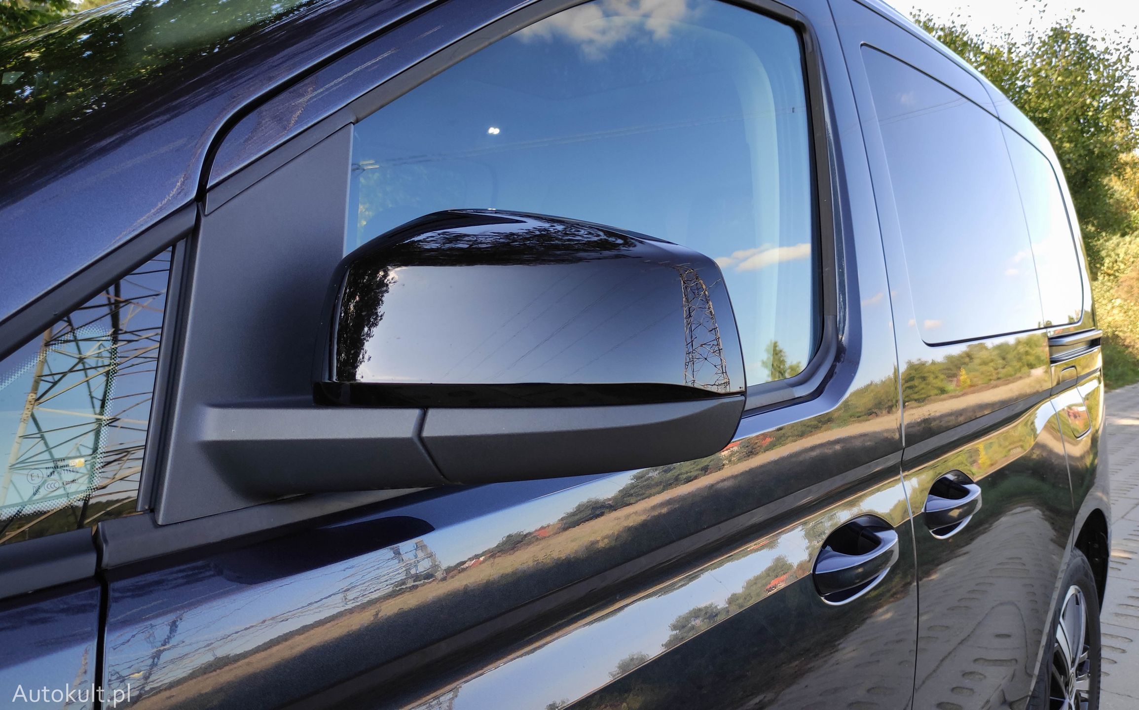 Volkswagen Caddy Dark Label