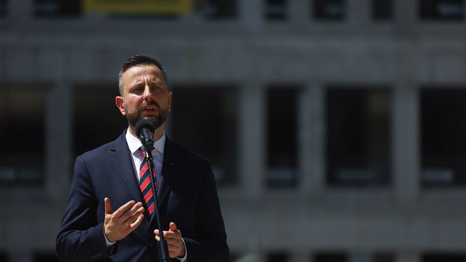Kraków, 24.05.2024. Wicepremier, minister obrony narodowej Władysław Kosiniak-Kamysz podczas wizyty w 5. Wojskowym Szpitalu Klinicznym z Polikliniką SPZOZ, 24 bm. w Krakowie. (sko) PAP/Art Service