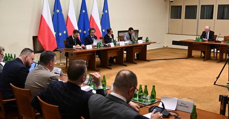 "Wpadł w furię", groził. Wypij oskarżył Kamińskiego [TRANSMISJA]