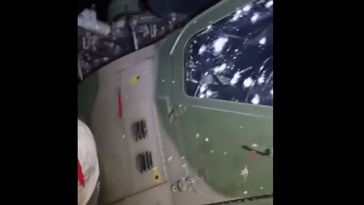 Rosyjski Mi-28N ze śladami po odłamkach głowicy AW.