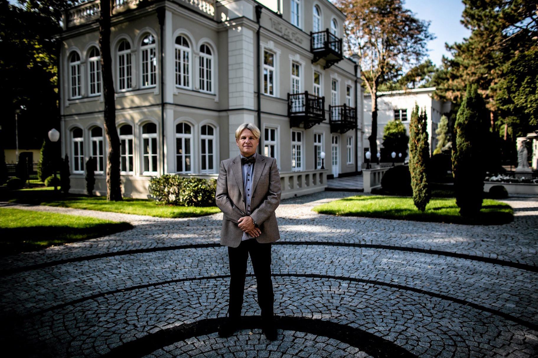 Biznesmen i kolekcjoner sztuki Marek Roefler