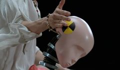 Mensah, Różczka i Perchuć w obronie dzieci-manekinów w kampanii „Kocham. Nie biję” (wideo)