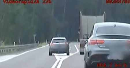 Kierowca ukarany mandatem. Nagranie podlaskiej grupy Speed