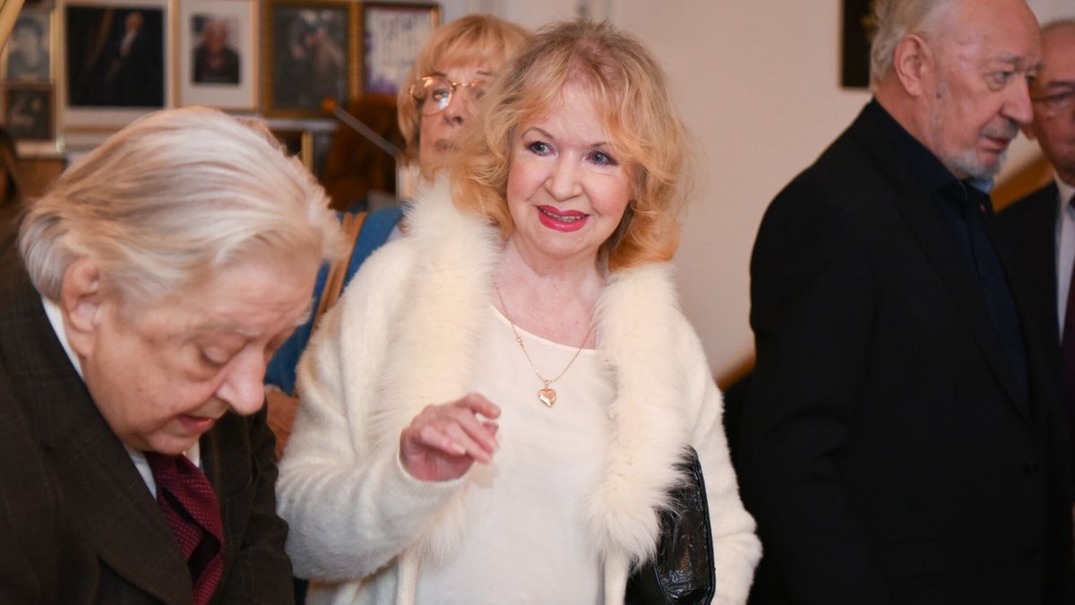 Wigilia w Domu Artysty Weterana w SkolimowieFot. Justyna Rojek/East News, 16.12.2019, Konstancin Jeziorna. Wigilia w Domu Artysty Weterana w Skolimowie. N/z: Halina KowalskaJustyna ROJEK