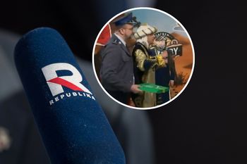 Kuriozalne sceny w Republice. Kabaret z wejścia do Sakiewicza