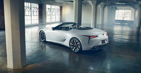 Lexus pokazał LC w wersji bez dachu. Szkoda, że to tylko koncept