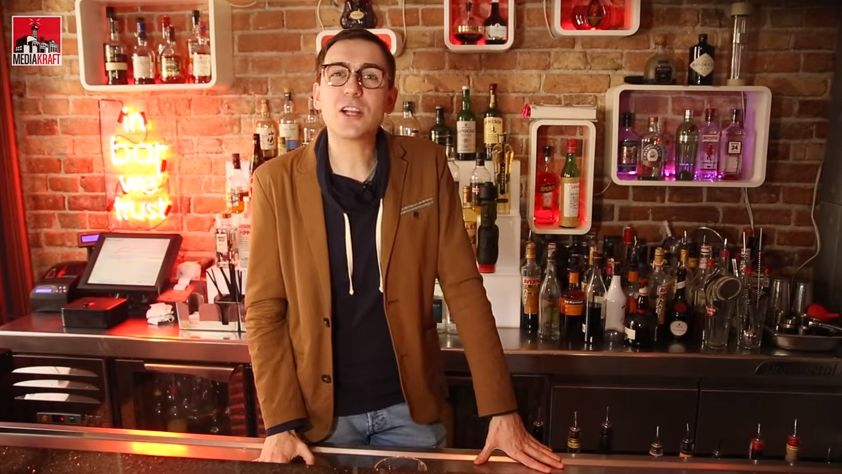 Należy pamiętać, że alkohol ma szkodliwy wpływ na nasz organizm 