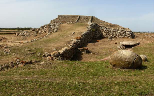 Monte d'Accoddi (Fot. BuzzFeed.com)