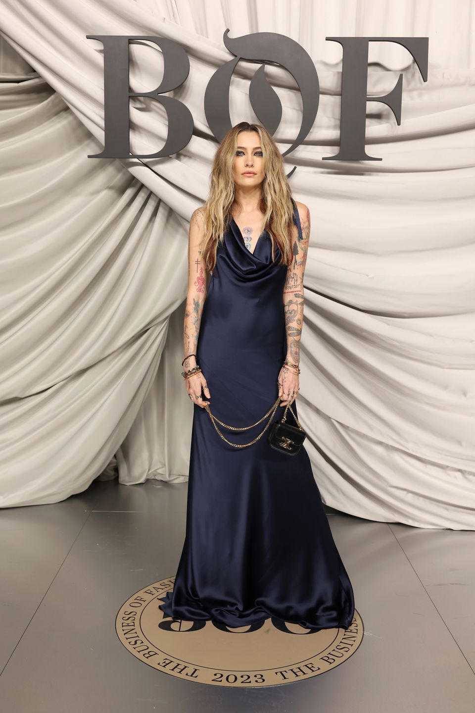 Paris Jackson pojawiła się na gali Grammy z zakrytymi tatuażami