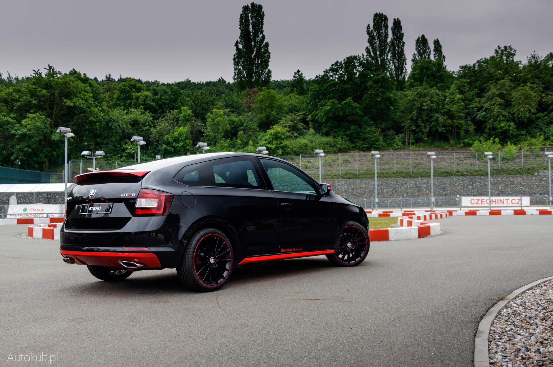 Škoda Atero (2016)