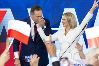 Nawrocka dwa razy w tej samej sukience. Ekspertka podsumowała krótko