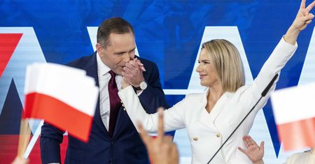 Nawrocka dwa razy w tej samej sukience. Ekspertka podsumowała krótko