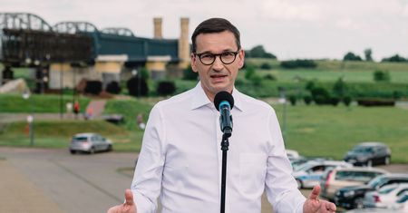 Leszczyna o Morawieckim. "Do klasy Tuska dzielą go lata świetlne"
