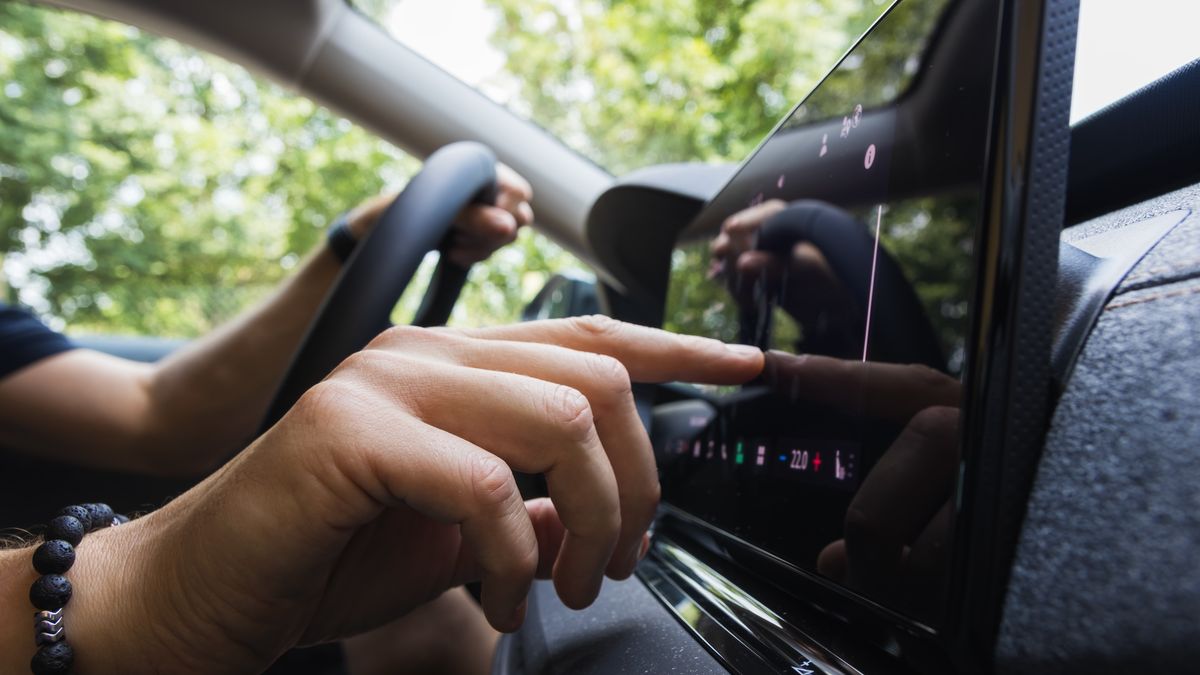Holenderskie służby ostrzegają przed nowoczesnymi samochodami