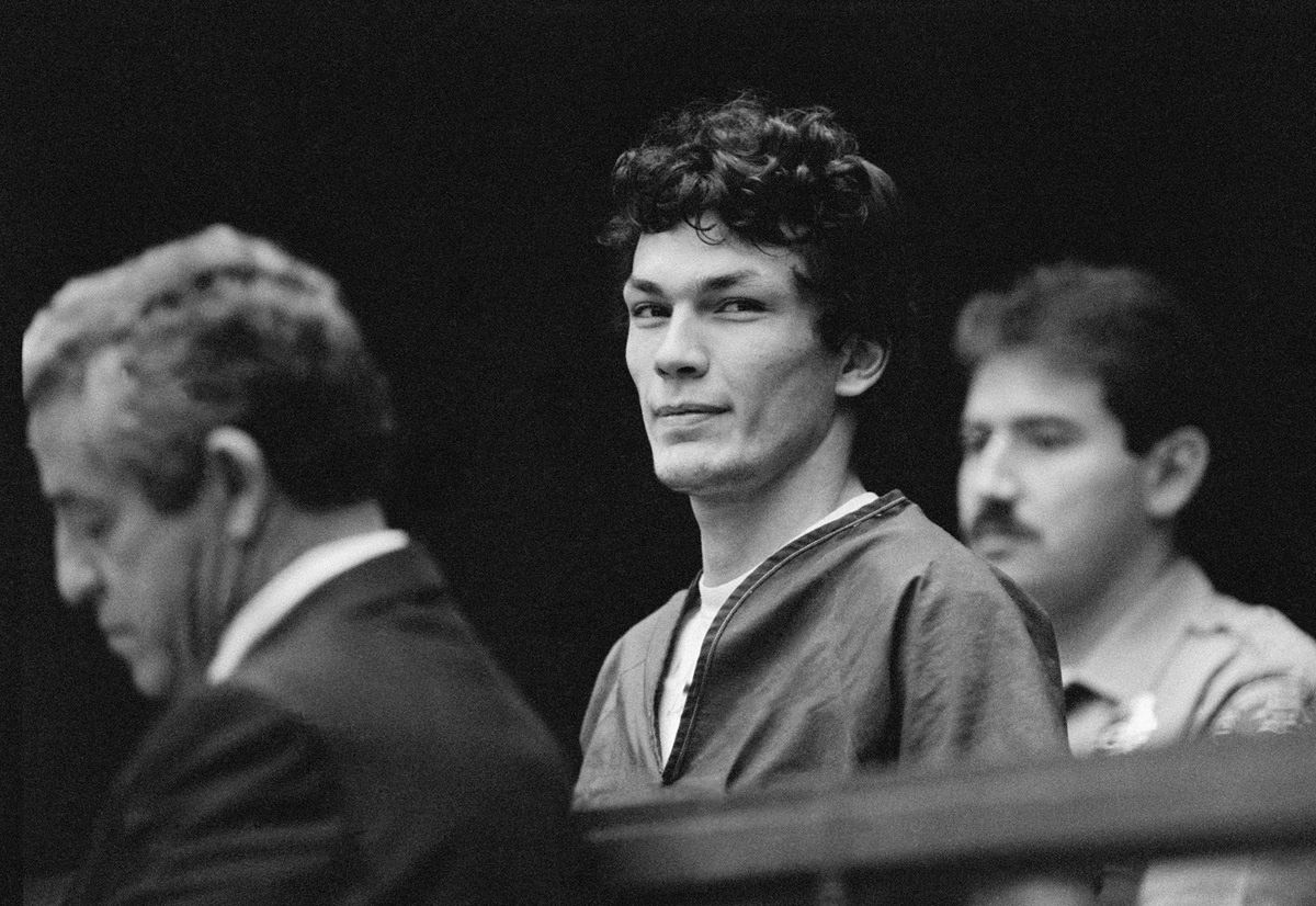 Richard Ramirez podczas rozprawy sądowej