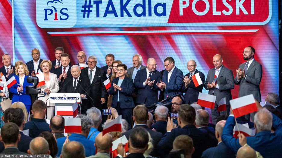 Wiecz�r wyborczy PiS
09.06.2024 Warszawa Wybory do Parlamentu Europejskiego Wieczor wyborczy PiS fot. Andrzej Iwanczuk/REPORTER
N/z: Henryk Kowalczyk, Anna Krupka, Jadwiga Wisniewska, Mariusz Blaszczak, Jaroslaw Kaczynski, Joachim Brudzinski, Ryszard Czarnecki, Malgorzata Gosiewska, Beata Szydlo, Ryszard Terlecki, Adam Bielan, Pawel Szefernaker, Waldemar Andzel, Krzysztof Szczucki
ANDRZEJ IWANCZUK/REPORTER
