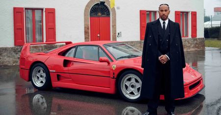 Lewis Hamilton już w Maranello. Zaczyna w wielkim stylu