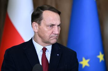 MSZ odpowiada Nawrockiemu. Pokazali zdjęcie Sikorskiego