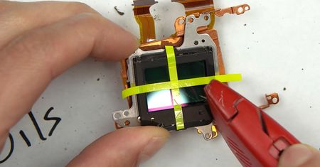 Ile wytrzyma matryca w Sony A6000? On sprawdził, żebyś ty nie musiał