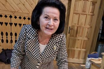 Posłanka PiS od lat wynajmuje mieszkanie komunalne. Tłumaczy się NISKIMI ZAROBKAMI: "Zarabiamy skromnie"