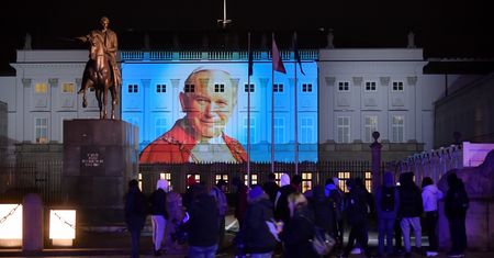 Tajemnice Karola Wojtyły. Abp Gądecki grzmi
