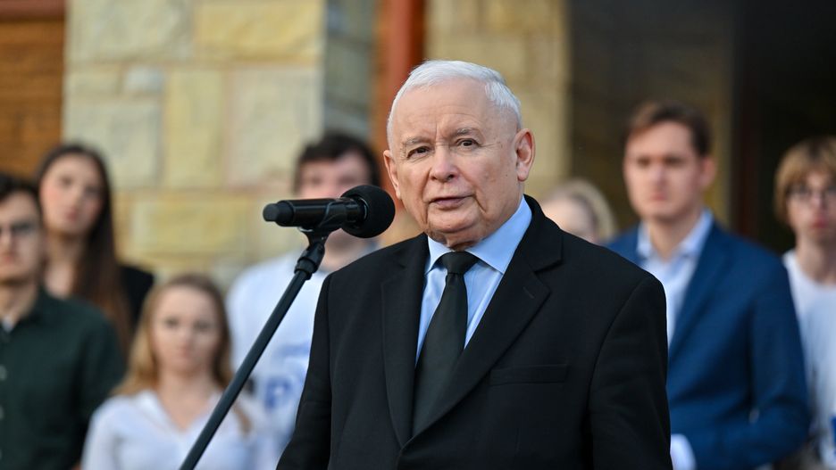 Pilne spotkanie w siedzibie PiS. Kaczyński miał wziąć winę na siebie