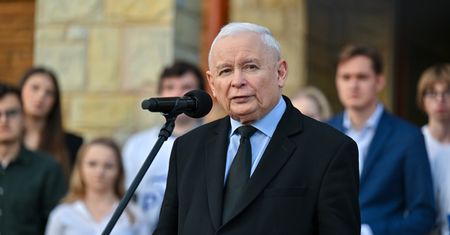 Pilne spotkanie w siedzibie PiS. Kaczyński miał wziąć winę na siebie