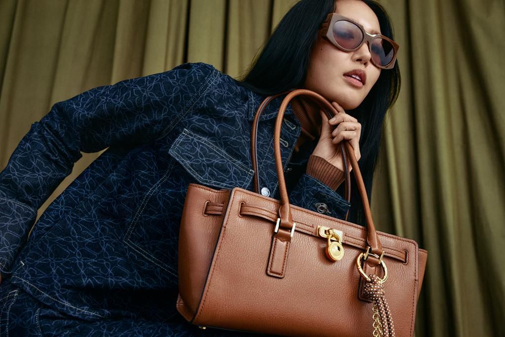 Torebka typu shopper – idealna towarzyszka na intensywny dzień