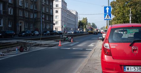 Warszawa. Bezpieczniejsi piesi na Obozowej