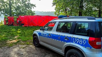 Tragedia nad jeziorem Zaleskim w Złotowie. Nie żyje 57-letni wędkarz