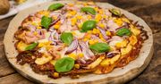 Pizza na ziemniaczanym spodzie pozwoli ci odkryć kultową przekąskę na nowo