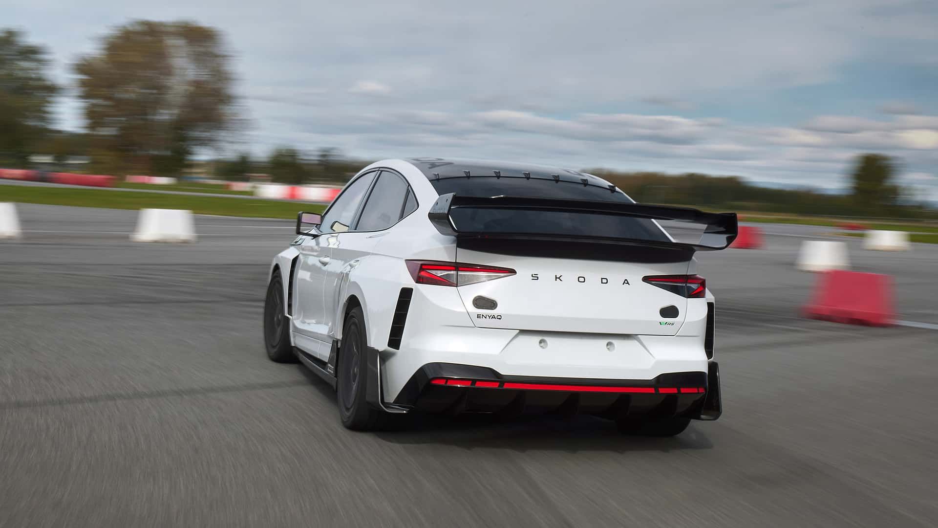 Škoda Enyaq RS Race Concept 