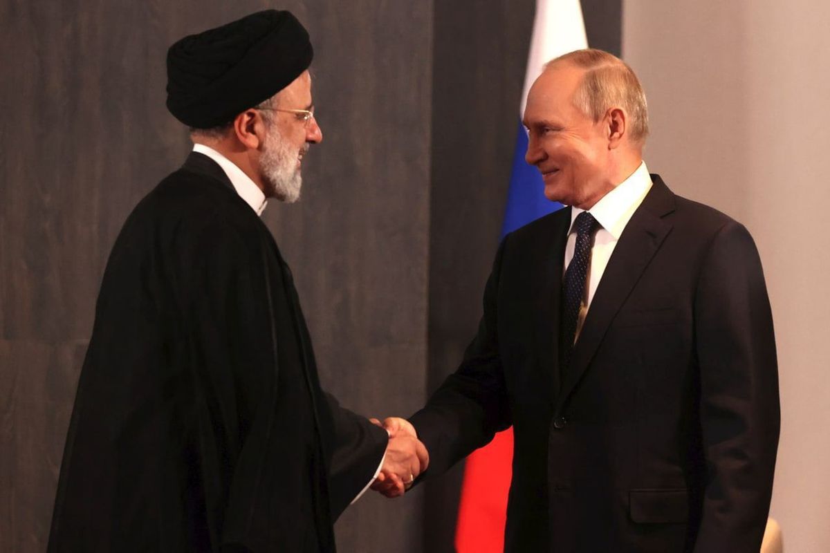 Prezydent Rosji Władimir Putin i prezydent Iranu Ebrahim Reisi