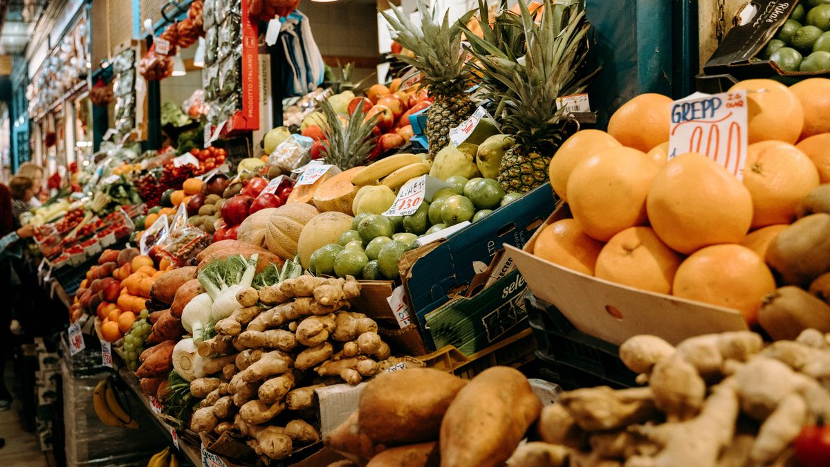 Ewa Wachowicz podpowiada, jakie owoce i warzywa wybierać zimą